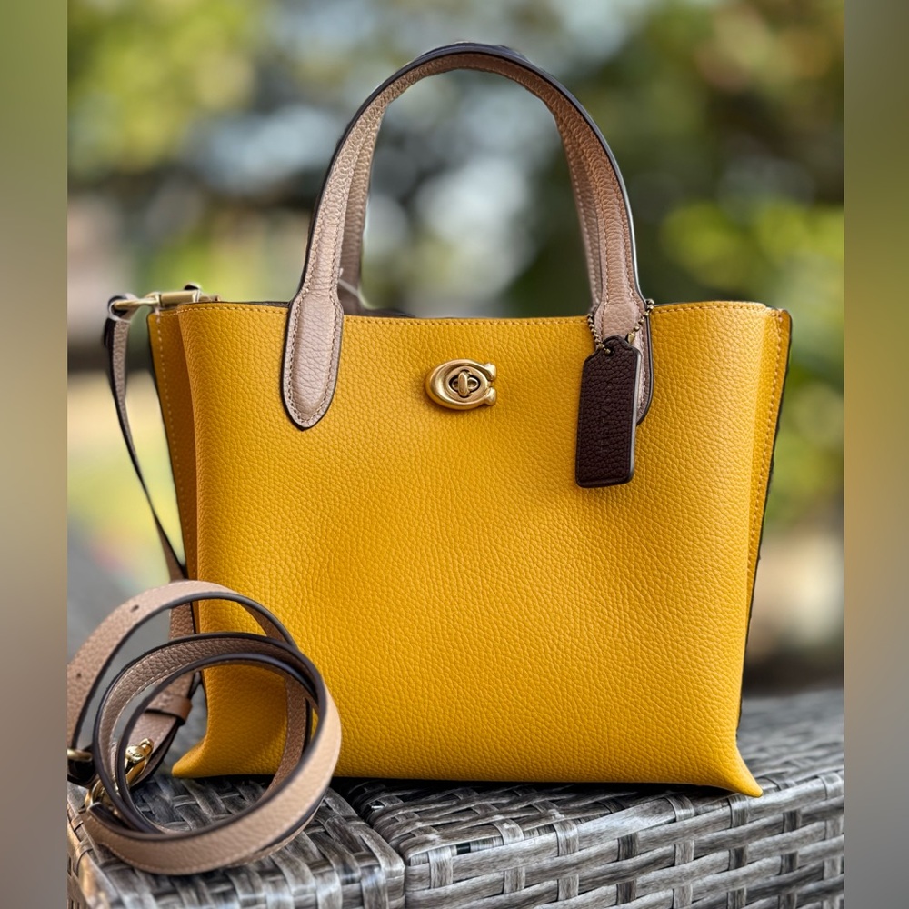 NWT COACH Colorblock leather Willow tote Bag Yellow Leather Purse